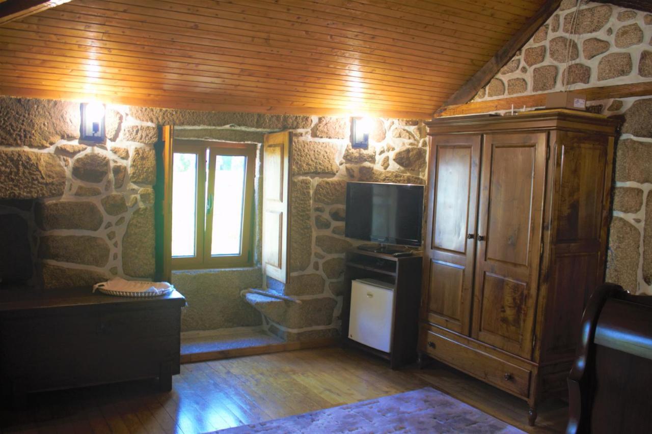 Гостевой дом Casa Da Cainha - Turismo Rural Мондин-ди-Башту Экстерьер фото