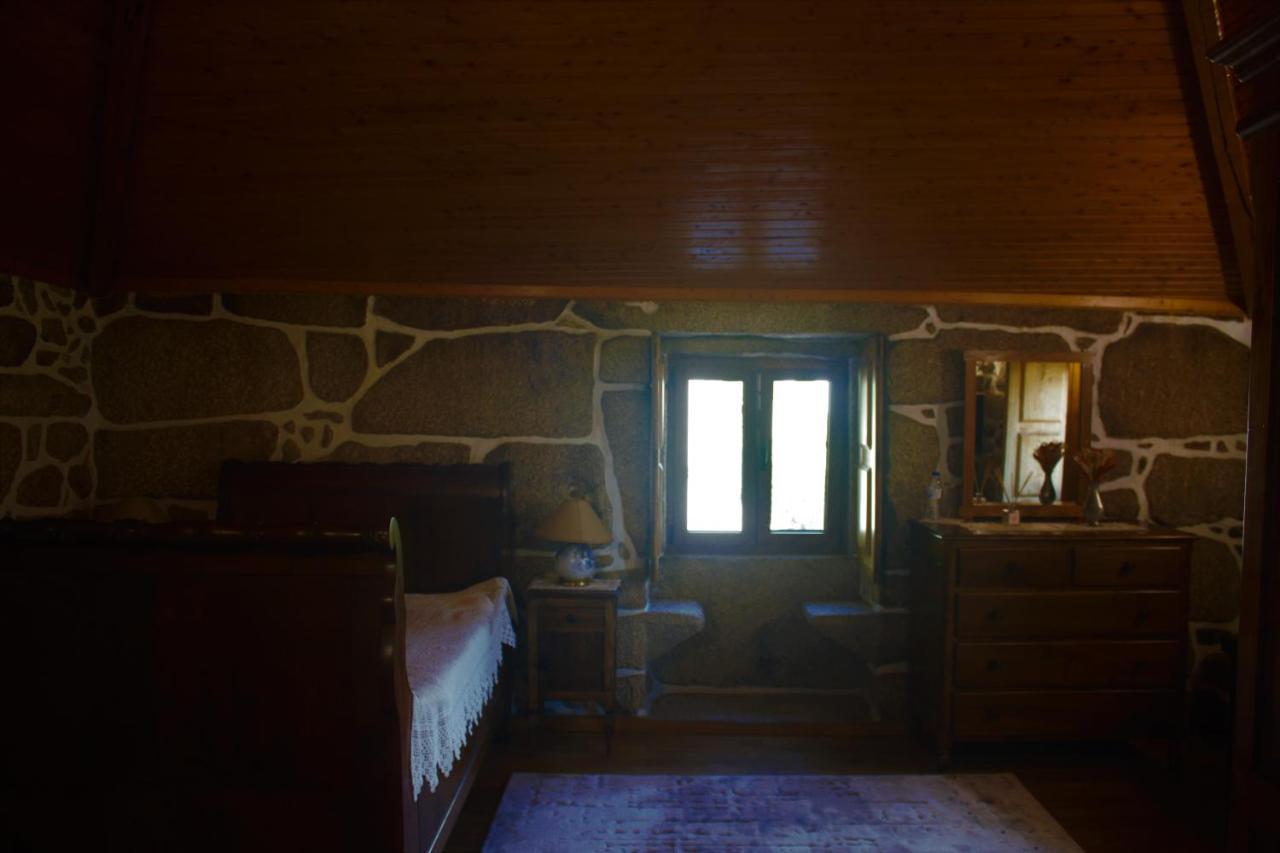 Гостевой дом Casa Da Cainha - Turismo Rural Мондин-ди-Башту Экстерьер фото